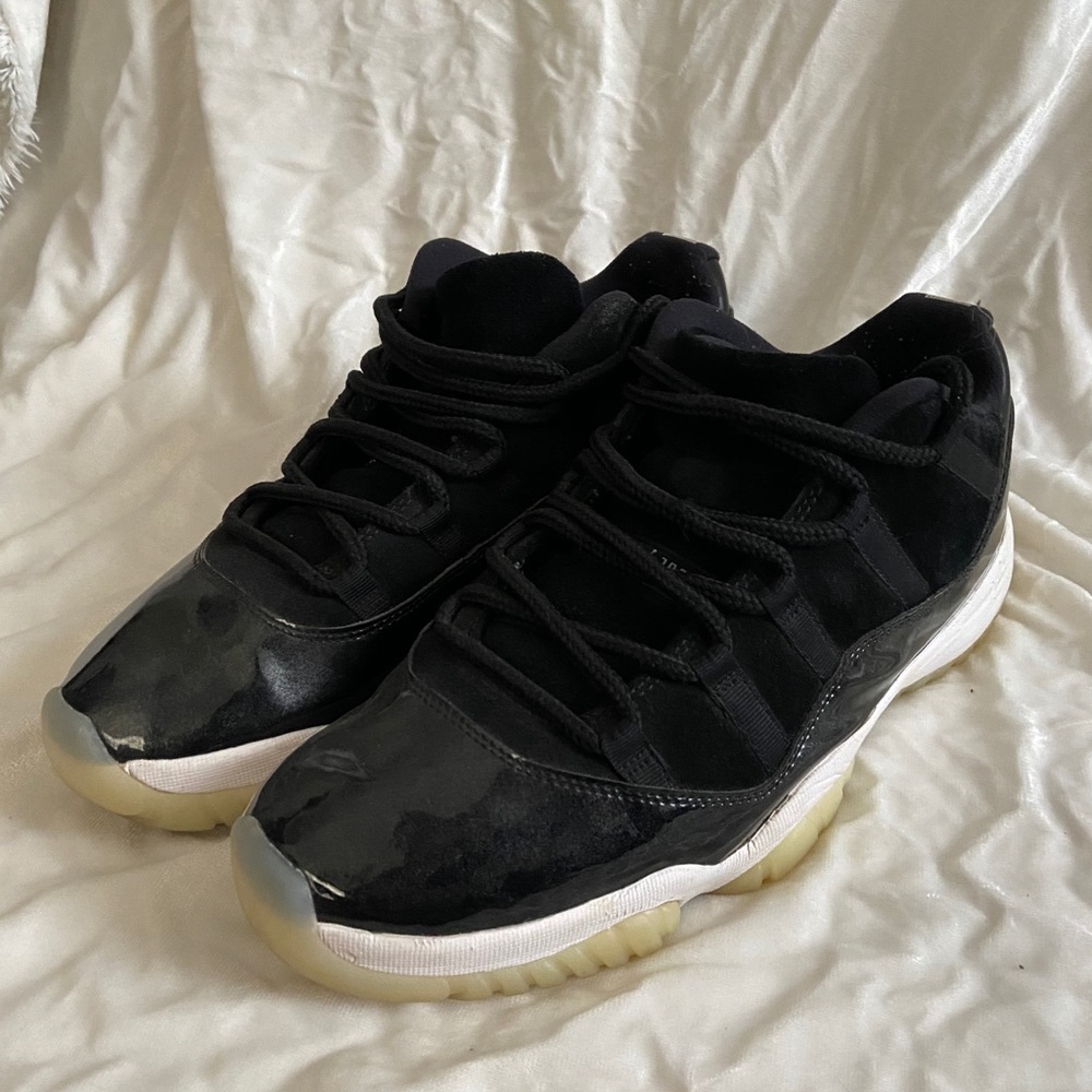 Jordan retro 11 lows